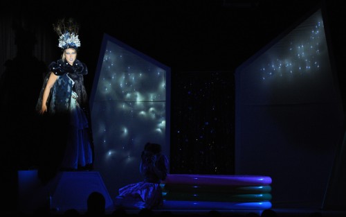 Oper für Kinder Die Kleine Zauberflöte - Kinderoper - Julika Birke (Königin der Nacht) und Valérie Vervoort-Lawson (Pamina)